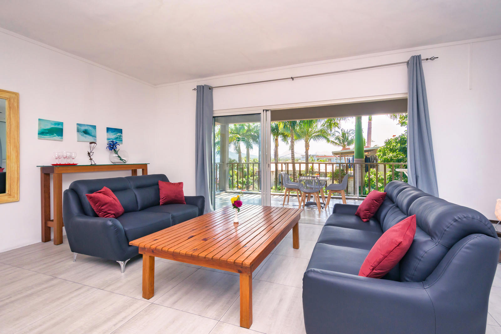 Pristine Apt - Garden & Pool, Minutes to Le Morne